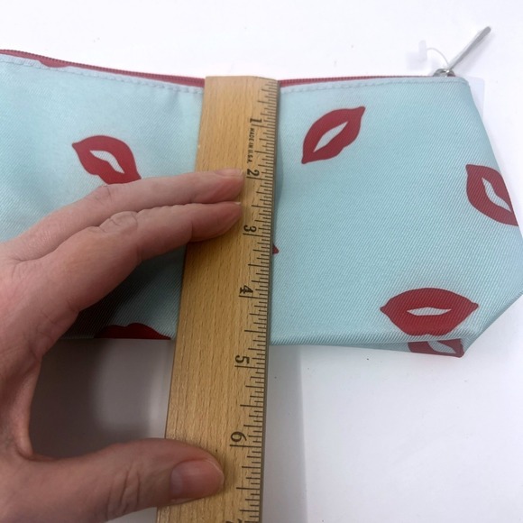 Kate Spade Collectors Lips Makeup Case & Red Lips Matching Lipstick black honey - Picture 16 of 16